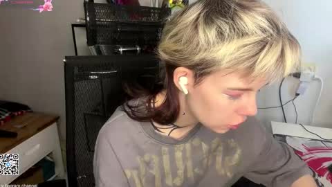 Lilian online show from February 8, 7:01 am