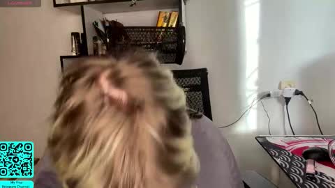 Lilian online show from February 18, 7:04 am