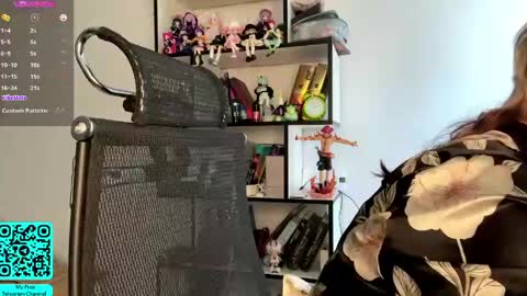 Lilian online show from April 15, 7:15 am