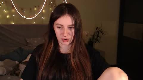 Lilu online show from October 18, 9:37 pm