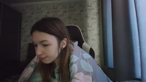 Snapshot of liliawoolf chatting on April 27, 3:59 am liliawoolf online show from April 27, 3:59 am