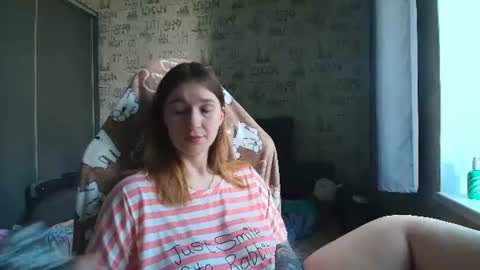 Snapshot of liliawoolf chatting on June 18, 12:42 pm liliawoolf online show from June 18, 12:42 pm