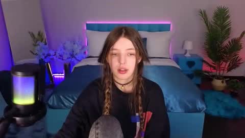 Lili Bakery online show from February 21, 2:12 am