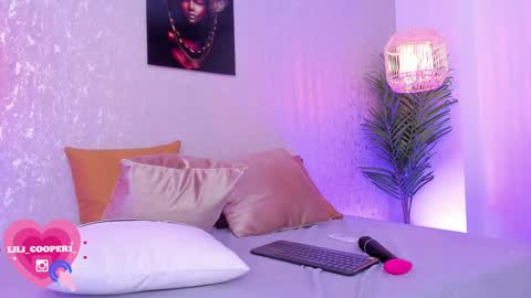Lili Cooper online show from January 18, 12:46 am