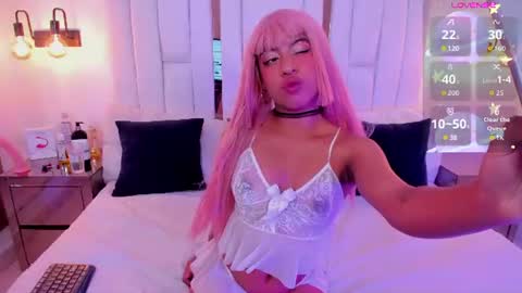 Snapshot of lilieth_white chatting on June 20, 12:41 pm Lilieth online show from June 20, 12:41 pm