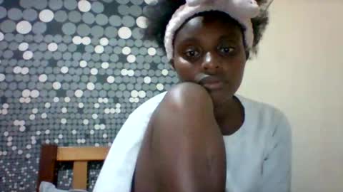 liligal online show from June 4, 8:59 pm