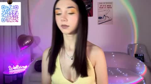 Snapshot of lilihalvorsen chatting on May 1, 10:25 pm Lina online show from May 1, 10:25 pm