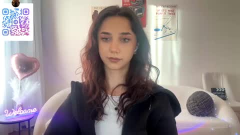 Snapshot of lilihalvorsen chatting on May 27, 2:30 am Lina online show from May 27, 2:30 am