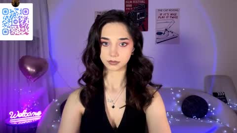 Snapshot of lilihalvorsen chatting on June 5, 10:26 pm Lina online show from June 5, 10:26 pm