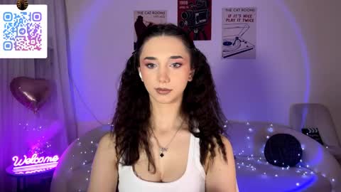Snapshot of lilihalvorsen chatting on June 8, 10:32 pm Lina online show from June 8, 10:32 pm