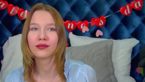 LiliLinn online show from February 12, 6:08 am