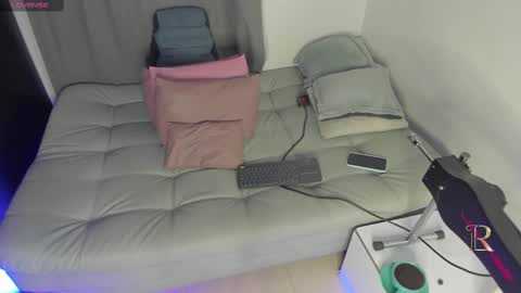 lilirouse online show from October 8, 9:07 am