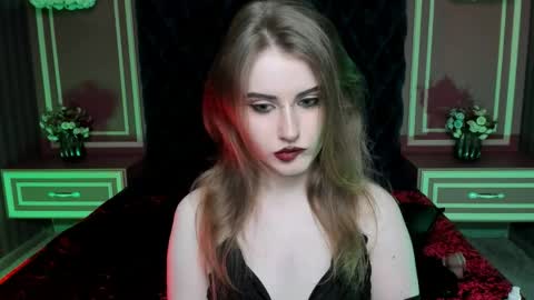 lilit_el_ online show from April 18, 7:07 pm