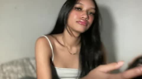 Chloe online show from July 2, 4:40 am