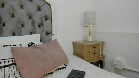 Snapshot of lilith_111 chatting on May 21, 8:05 pm lilith 111 online show from May 21, 8:05 pm