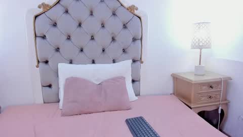 Snapshot of lilith_111 chatting on May 31, 8:43 pm lilith 111 online show from May 31, 8:43 pm