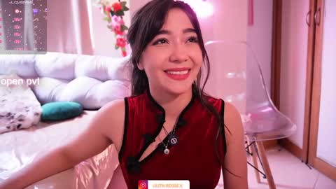 Snapshot of lilith__rosse chatting on May 28, 5:43 pm Lilith Rosse online show from May 28, 5:43 pm
