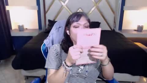 Snapshot of lilith_ayanami chatting on January 15, 8:12 pm lilith online show from January 15, 8:12 pm