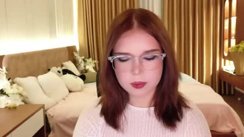 Snapshot of lilith_bonheur chatting on May 12, 8:28 pm Lilith Bonheur online show from May 12, 8:28 pm
