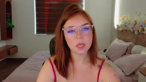Snapshot of lilith_bonheur chatting on May 26, 11:23 pm Lilith Bonheur online show from May 26, 11:23 pm