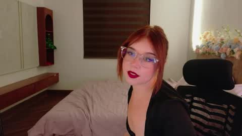 Snapshot of lilith_bonheur chatting on May 29, 2:04 pm Lilith Bonheur online show from May 29, 2:04 pm