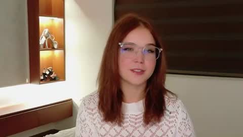 Snapshot of lilith_bonheur chatting on June 22, 8:50 pm Lilith Bonheur online show from June 22, 8:50 pm