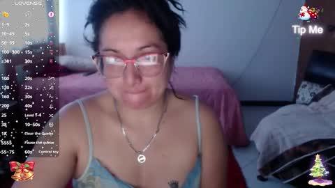 Snapshot of lilith_camp chatting on December 3, 12:16 pm Laura lopez online show from December 3, 12:16 pm