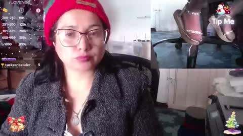 Snapshot of lilith_camp chatting on December 18, 5:52 pm Laura lopez online show from December 18, 5:52 pm
