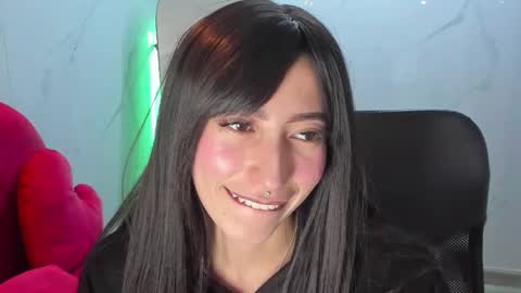 lilith cooper20 online show from November 18, 11:15 pm