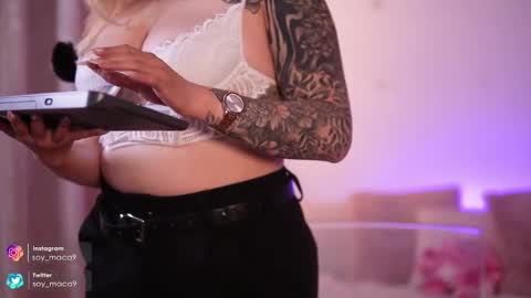 Lilith Gray online show from November 7, 3:39 am