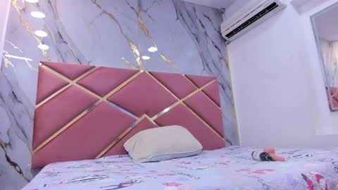 Snapshot of lilith_kramston chatting on May 2, 11:59 am Lilith online show from May 2, 11:59 am