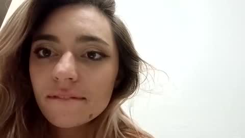Snapshot of lilith_luv444 chatting on May 12, 6:10 am lilith_luv444 online show from May 12, 6:10 am