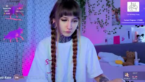 Snapshot of lilith_poison chatting on May 7, 6:13 pm lilith_poison online show from May 7, 6:13 pm