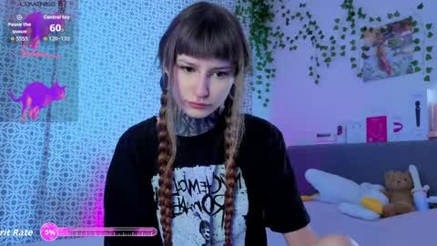Snapshot of lilith_poison chatting on June 7, 6:00 pm lilith_poison online show from June 7, 6:00 pm