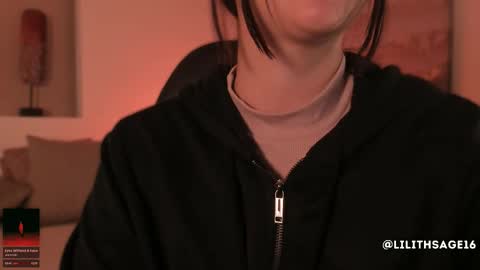 lilith_sage_ online show from December 4, 11:41 am