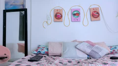 Snapshot of lilith_skinny1 chatting on June 5, 10:37 pm Lilith online show from June 5, 10:37 pm