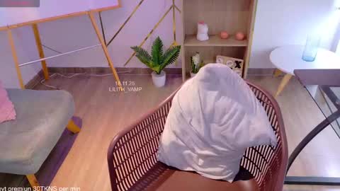 LILITH 200 LIKES   Thursday Clown Costume M online show from November 20, 7:13 pm