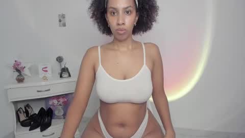 Alejandra  online show from September 14, 5:39 am