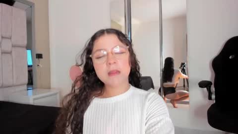 Snapshot of lilithbloom7 chatting on May 7, 4:07 am Welcome to Lilith room online show from May 7, 4:07 am