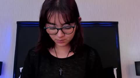 LilithBluum  online show from March 27, 11:32 am