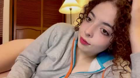 Snapshot of lilithdoeyes chatting on June 25, 3:27 pm Lilith online show from June 25, 3:27 pm