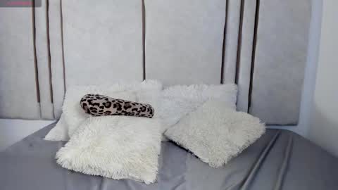 Snapshot of lilithdry chatting on March 25, 1:22 am Lilith online show from March 25, 1:22 am