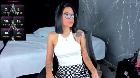 Lilith luxorr online show from November 29, 1:25 pm