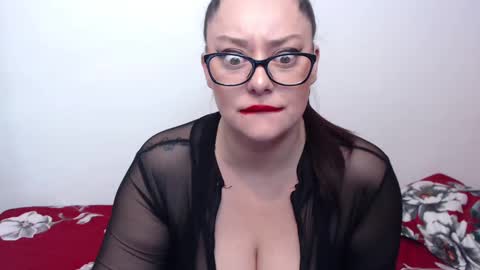 Snapshot of lilithserendipity chatting on January 10, 6:09 am LILITHSERENDIPITY online show from January 10, 6:09 am