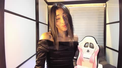 Snapshot of lilithteeen chatting on December 31, 10:58 am Lilith online show from December 31, 10:58 am