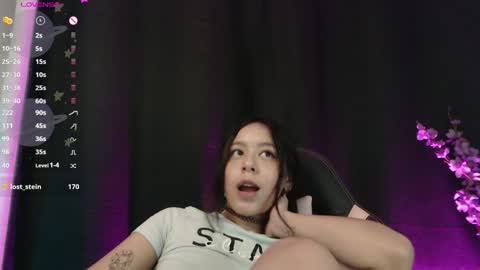 Snapshot of lilithwallkeer chatting on January 13, 8:47 am Maria online show from January 13, 8:47 am