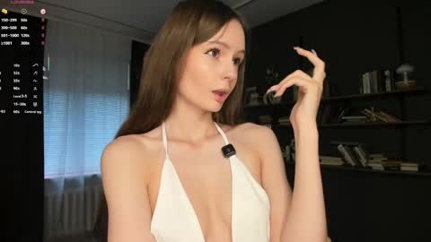 Snapshot of lilkiti chatting on June 4, 8:09 am Kiti online show from June 4, 8:09 am