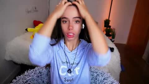 Lill Dayna online show from January 18, 9:35 am