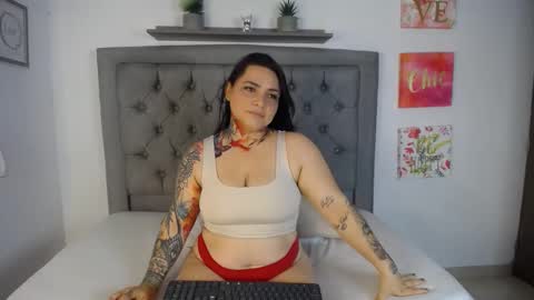 Snapshot of lillebbw_sweet chatting on January 26, 10:57 pm lille online show from January 26, 10:57 pm