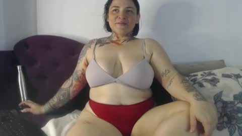 Snapshot of lillebbw_sweet chatting on October 10, 8:08 pm lille online show from October 10, 8:08 pm